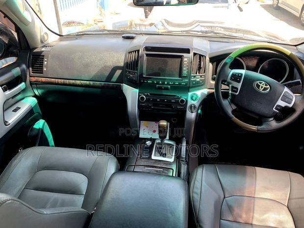 Toyota Land Cruiser 4.6 V8 ZX 2010 Black
