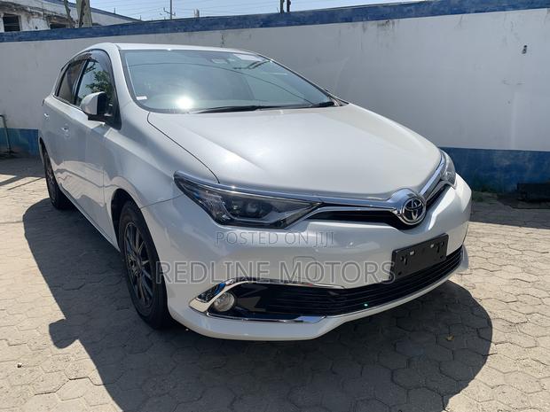 Toyota Auris 2017 Off white