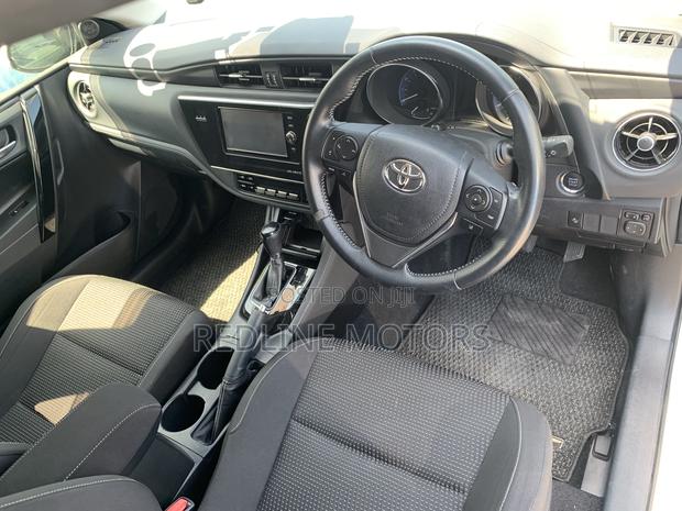 Toyota Auris 2017 Off white