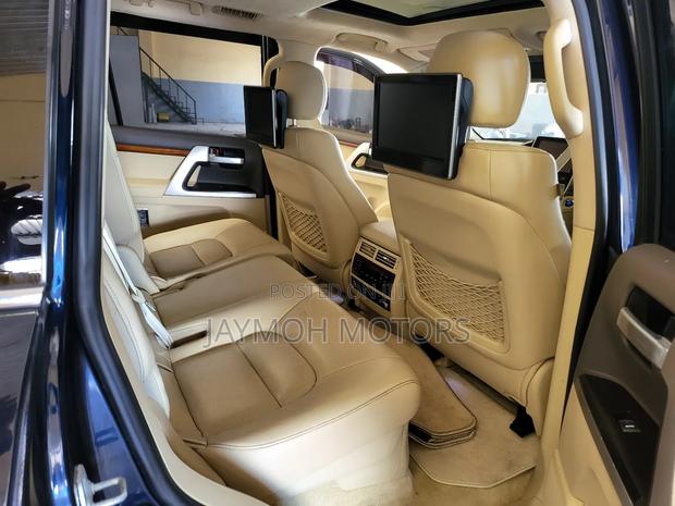 Toyota Land Cruiser 2021 Black