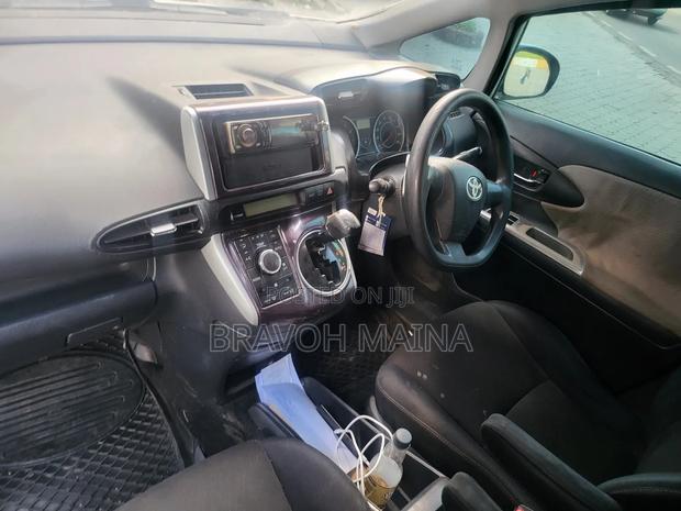 Toyota Wish 2010 White
