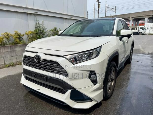 Toyota RAV4 2020 White