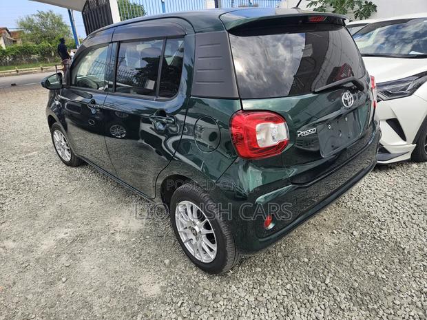 Toyota Passo 2018 Green