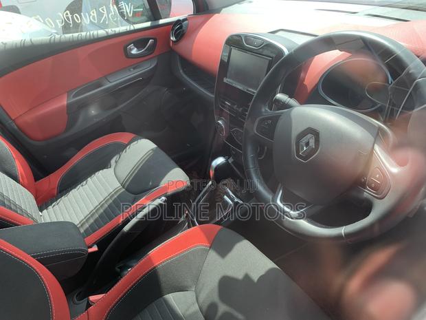 Renault Lutecia 2017 Red