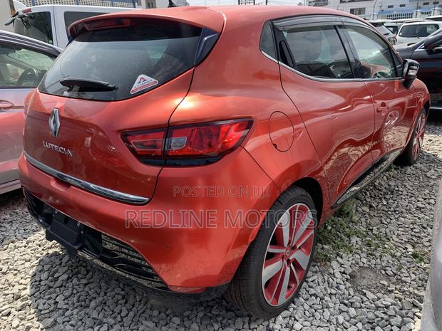 Renault Lutecia 2017 Red