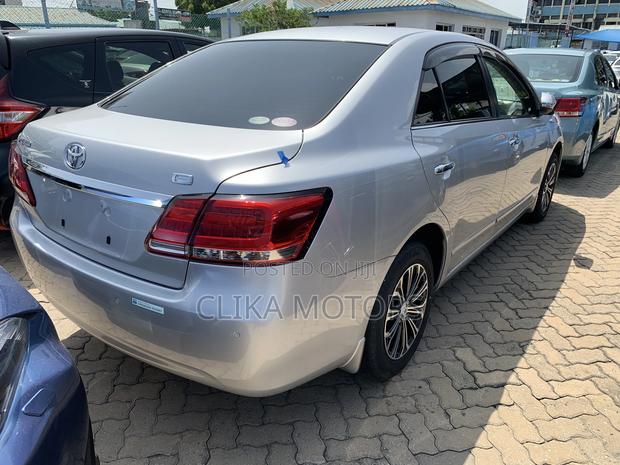 Toyota Premio 1.5 FWD 2017 Silver