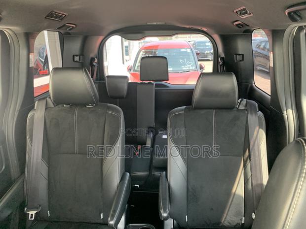 Toyota Noah 2.0 AWD (6 Seater) 2018 White
