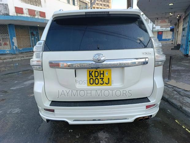 Toyota Land Cruiser Prado 2016 White