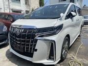Toyota Alphard 2.5 Petrol FWD 2018 White for sale