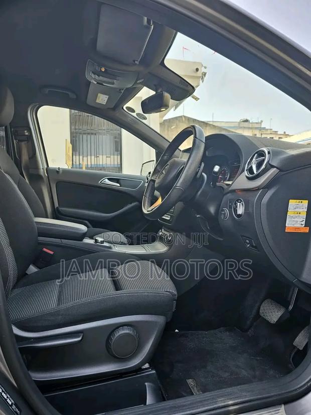 Mercedes-Benz B-Class B180 Petrol 2018 Gray