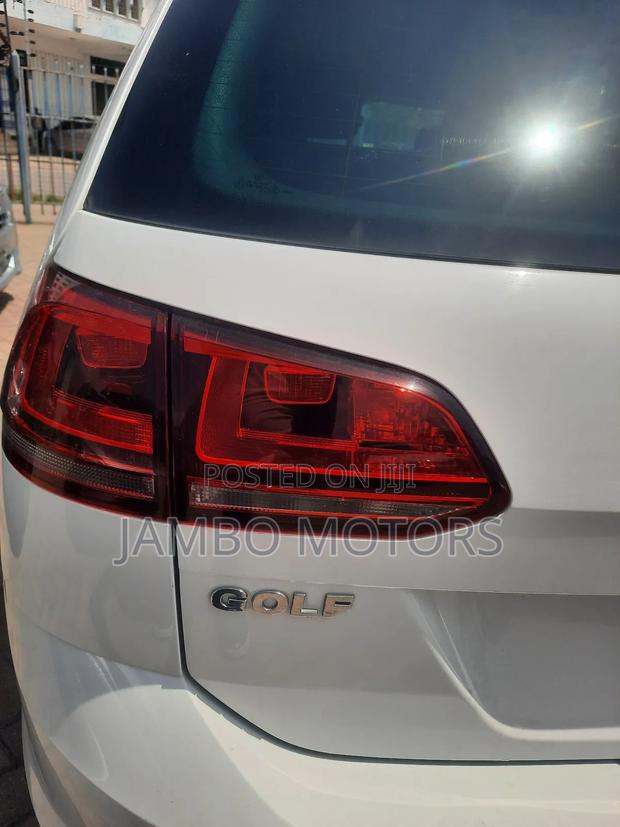 Volkswagen Golf Variant 2018 White