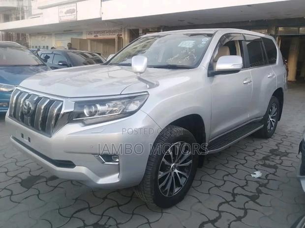 Toyota Land Cruiser Prado 2.8 2019 Silver