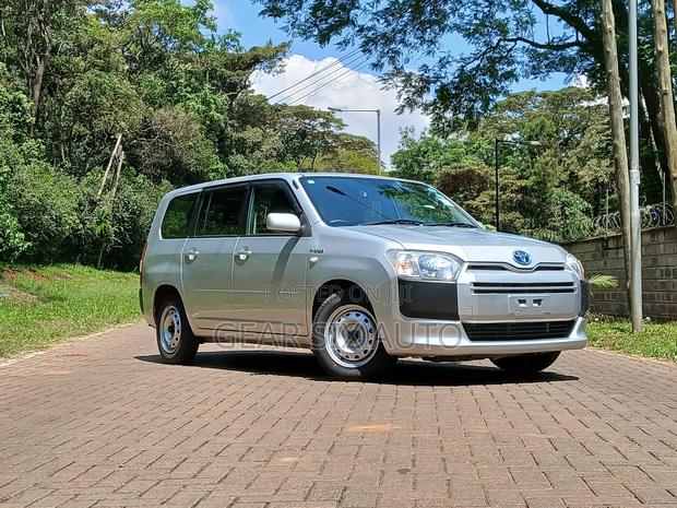 Toyota Succeed 2018 Silver