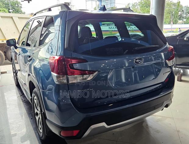 Subaru Forester Premium AWD 2019 Blue