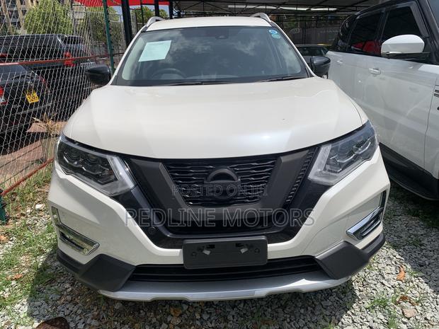 Nissan X-Trail 2.0 Petrol AWD 2017 Off white