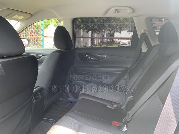 Nissan X-Trail 2.0 Petrol AWD 2017 Off white