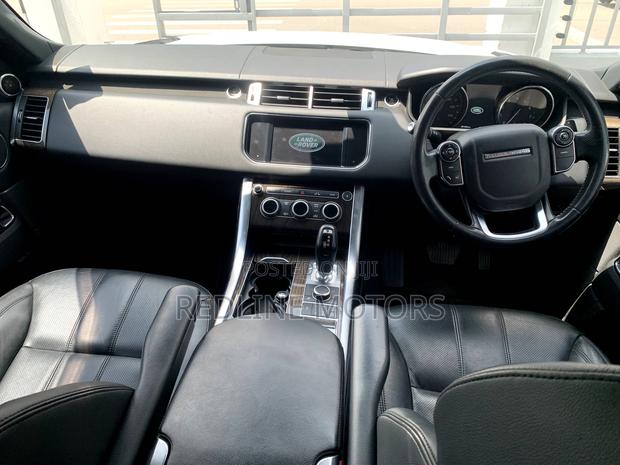 Land Rover Range Rover Sport SE 4x4 (3.0L 6cyl 8A) 2017 White