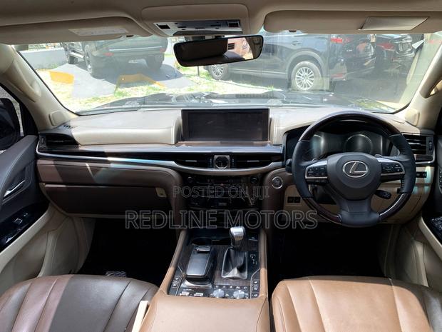 Lexus LX 570 (5 seats) AWD 2016 Black