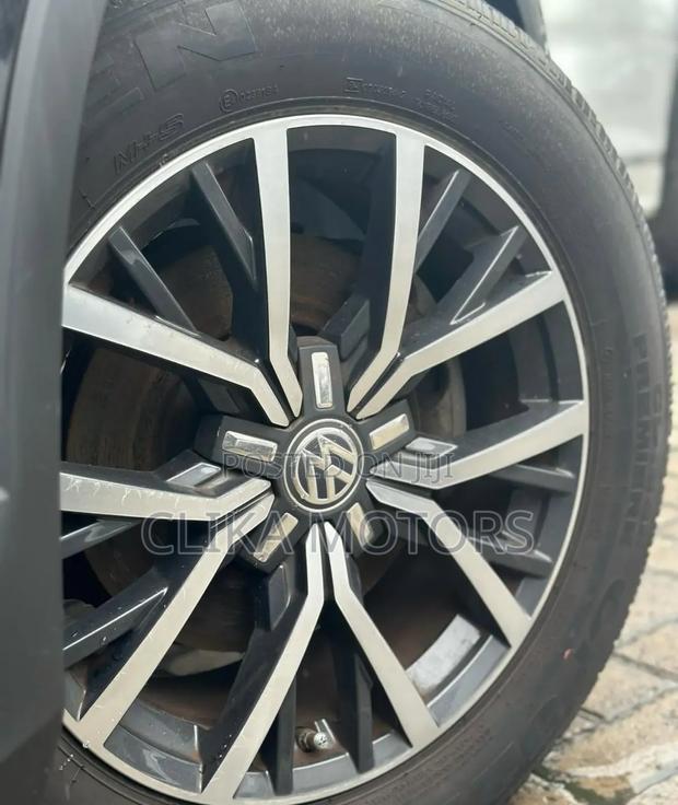 Volkswagen Tiguan S FWD 2016 Matt Black
