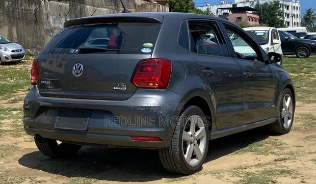 Volkswagen Polo 2017 Gray