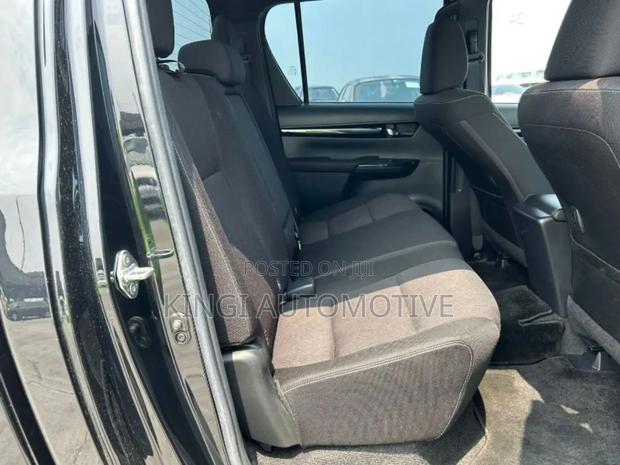 Toyota Hilux 2019 Black