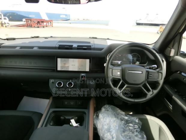 Land Rover Defender X-Dynamic SE 2021 Black