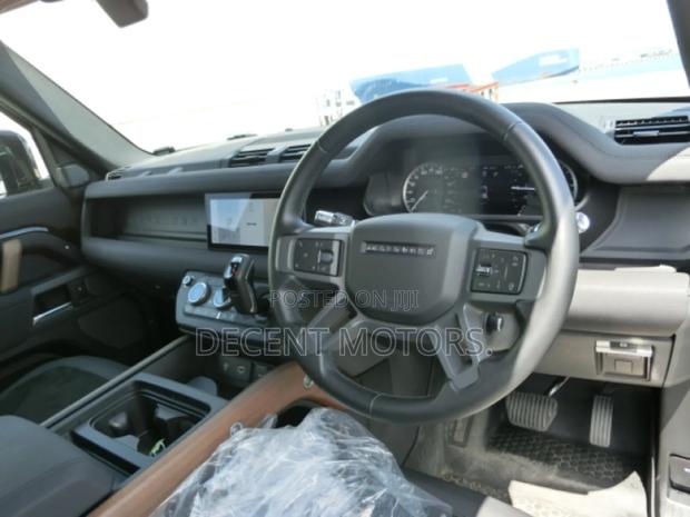Land Rover Defender X-Dynamic SE 2021 Black