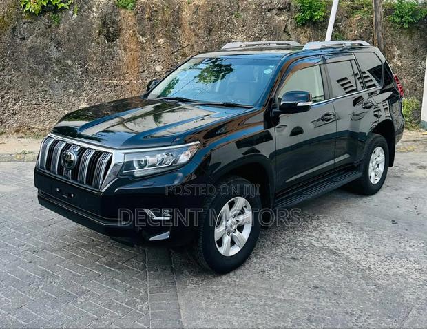 Toyota Land Cruiser Prado 2.8 2018 Black