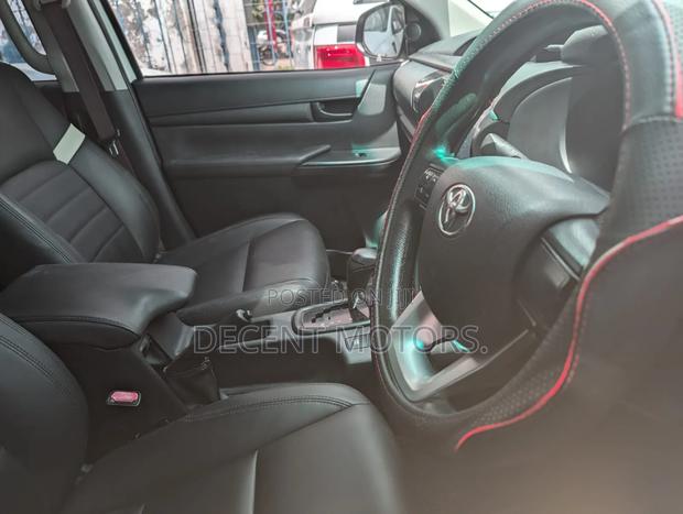 Toyota Hilux SR5 4x4 2018 White
