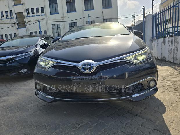 Toyota Auris 2018 Black
