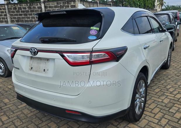 Toyota Harrier 2.0 Turbo 4WD 2018 White