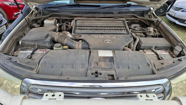 Toyota Land Cruiser 4.5 V8 VXR 2011 White