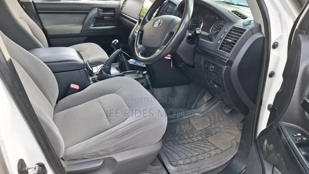 Toyota Land Cruiser 4.5 V8 VXR 2011 White