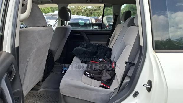 Toyota Land Cruiser 4.5 V8 VXR 2011 White