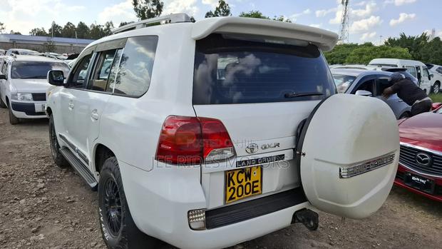 Toyota Land Cruiser 4.5 V8 VXR 2011 White