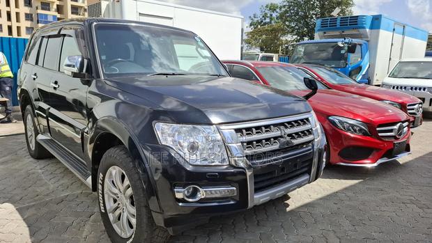 Mitsubishi Pajero V80 3.2 DI-D 2017 Black