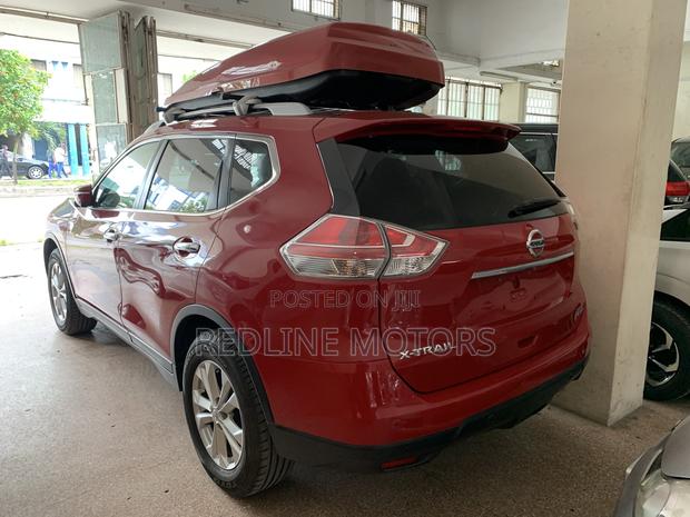 Nissan X-Trail 2.0 Petrol FWD 2017 Red
