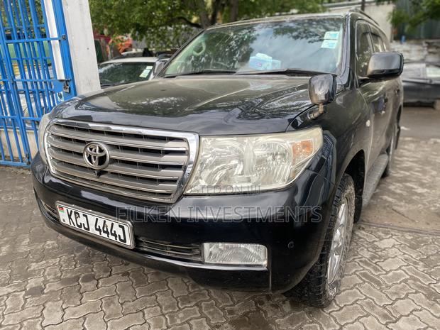 Toyota Land Cruiser 2010 Black
