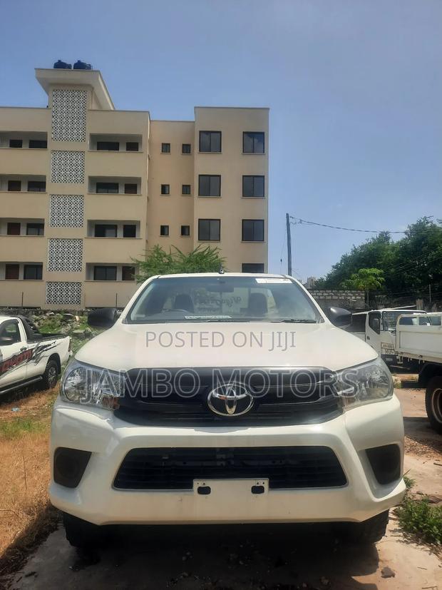 Toyota Hilux Revo Single Cab Deisel 2.8 AWD 2018 White