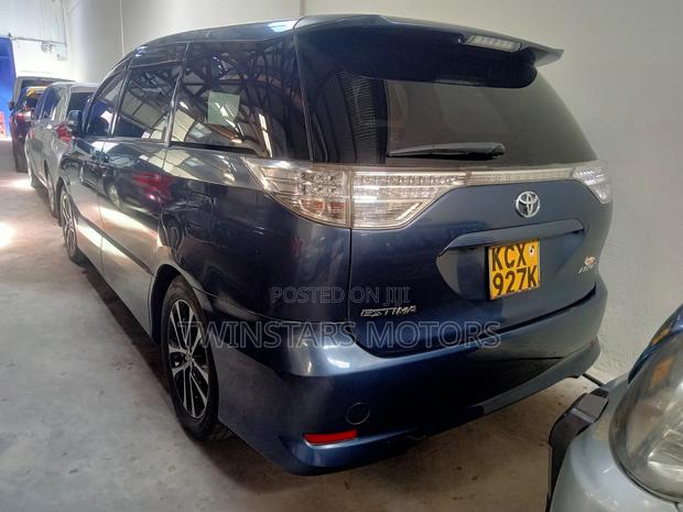 Toyota Estima 2012 Blue