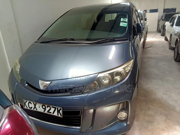 Toyota Estima 2012 Blue