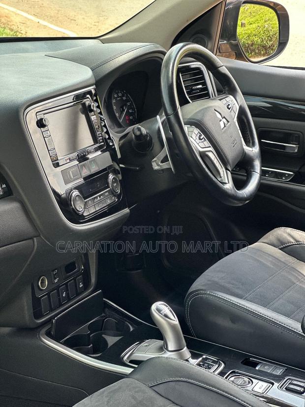 Mitsubishi Outlander 2017 Black