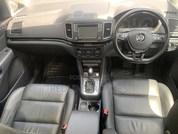 Volkswagen Sharan 2017 Gray