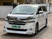Toyota Vellfire 2018 White for sale