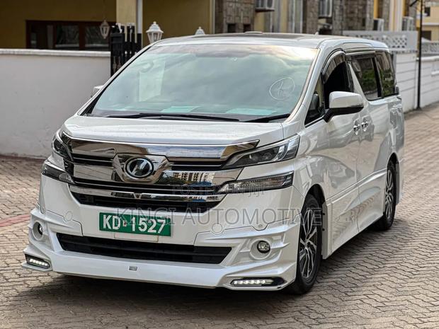 Toyota Vellfire 2018 White