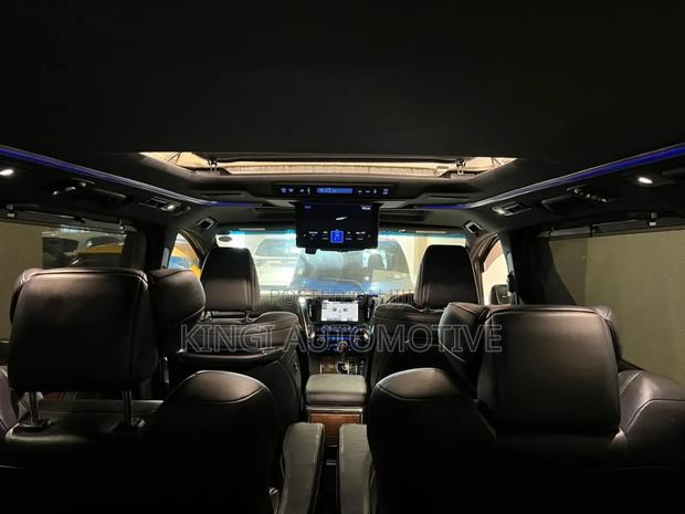 Toyota Vellfire 2018 White
