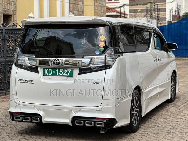 Toyota Vellfire 2018 White