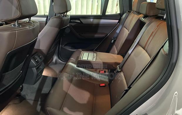 BMW X3 xDrive28i AWD 2017 Off white