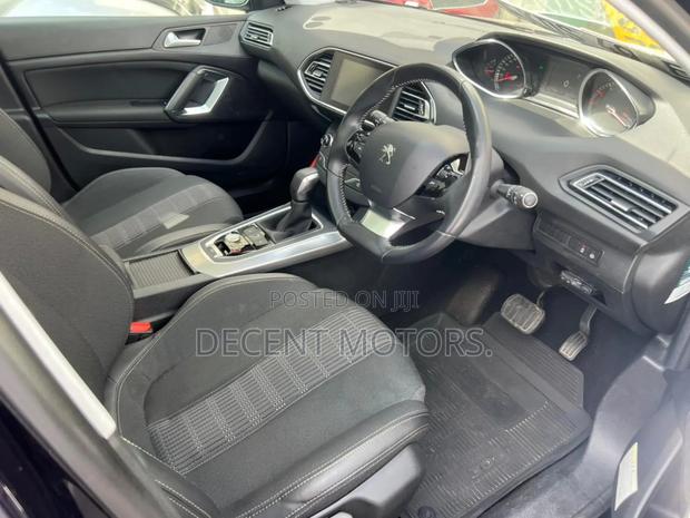 Peugeot 308 2018 Blue