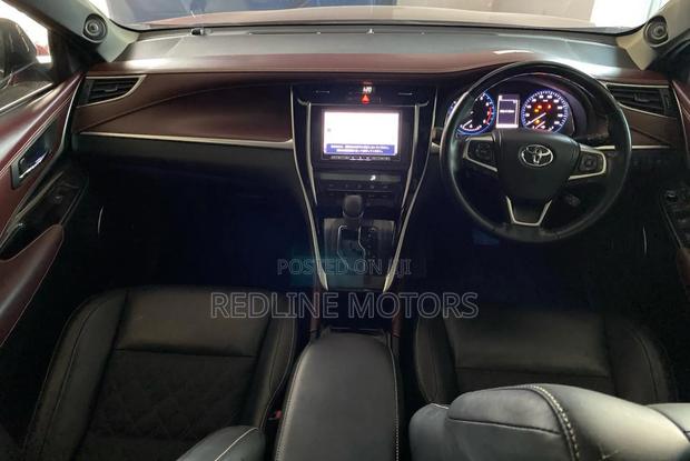 Toyota Harrier 2.0 4WD 2018 Red